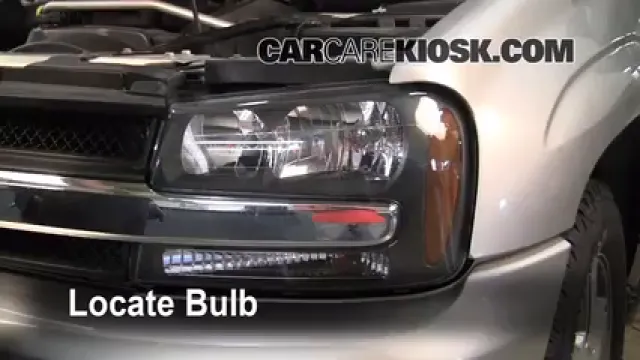 2005 Chevrolet Trailblazer LS 4.2L 6 Cyl. Lights Headlight (replace bulb)